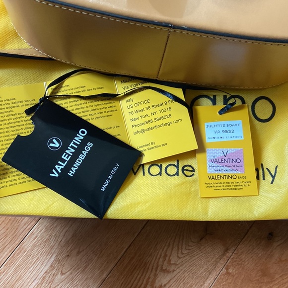 Juliette Soave Mario Valentino Crossbody - Picture 7 of 8